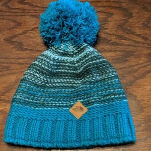 Northface teal pom pom hat, NWOT